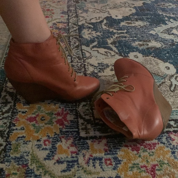 A Lot Size 10 shoes - Picture 10 of 15